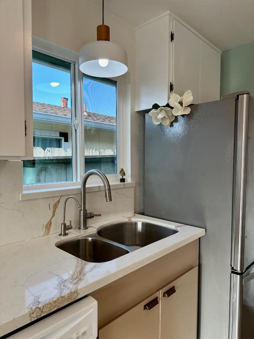 755 Pino Way Salinas, CA 93905 - Photo 12 of 48