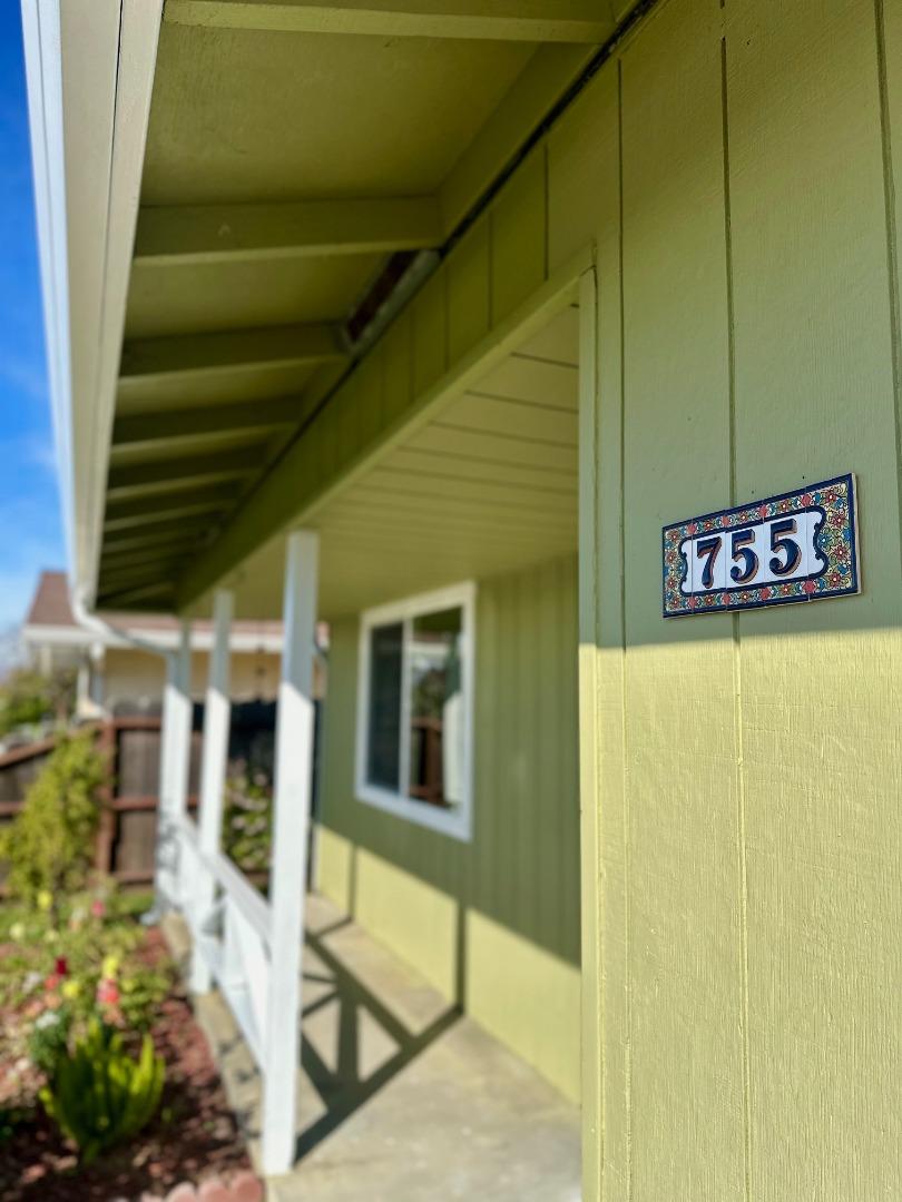 755 Pino Way Salinas, CA 93905 - Photo 3 of 48