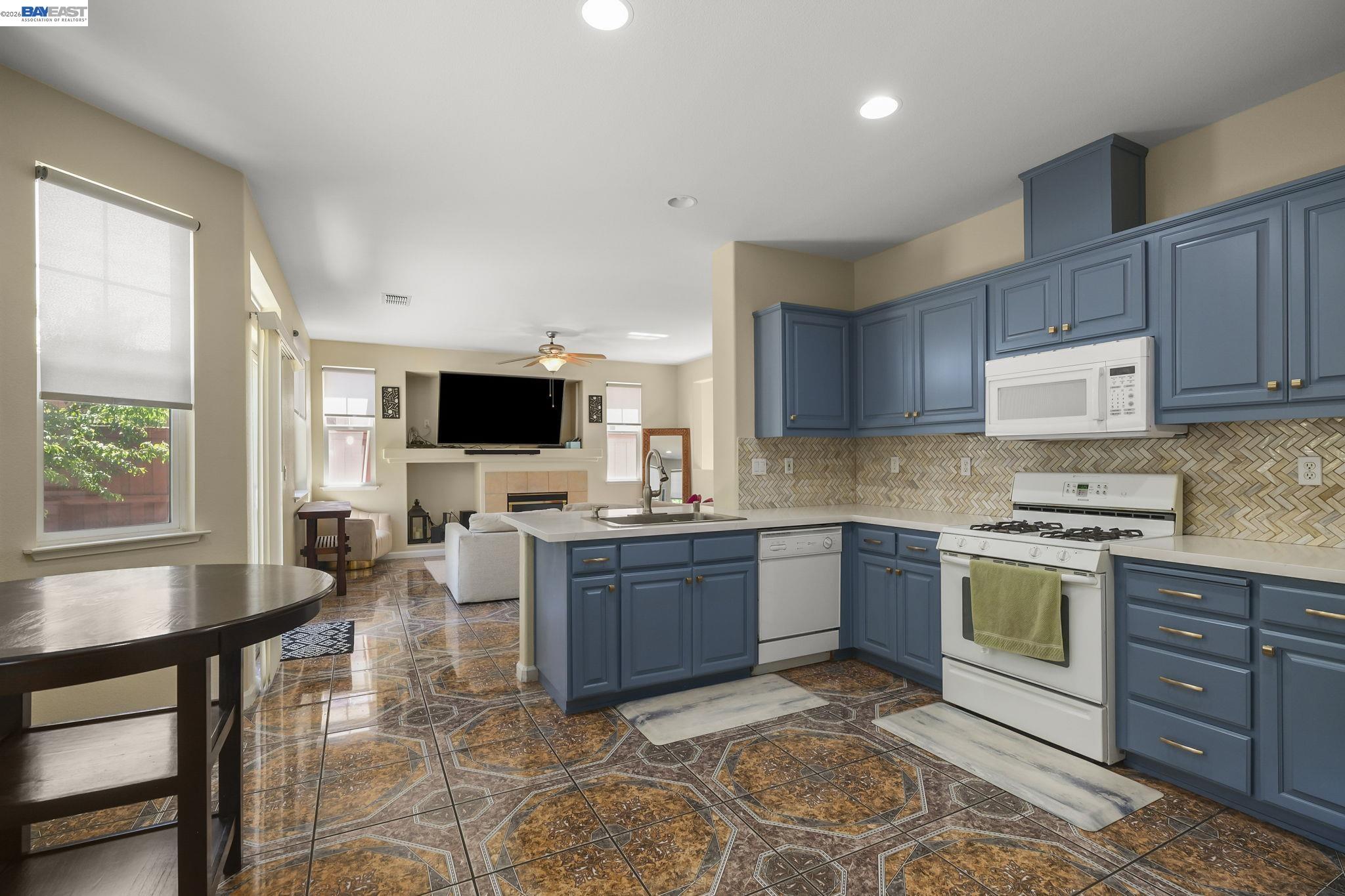 687 Rockspray Circle Pittsburg, CA 94565 - Photo 12 of 23