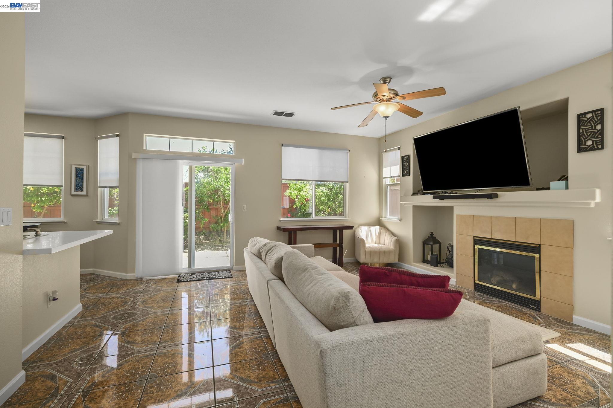 687 Rockspray Circle Pittsburg, CA 94565 - Photo 6 of 23