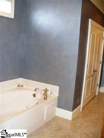 124 Riverstone Way Greer, SC 29651 - Photo 12 of 25 Gallery Image 12