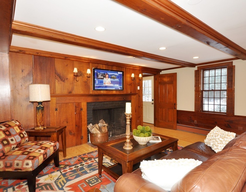 36 Spring Road Concord, MA 01742 - Photo 5 of 22