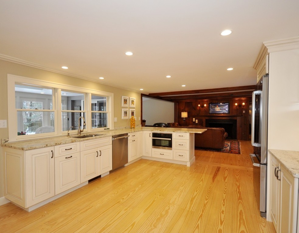 36 Spring Road Concord, MA 01742 - Photo 7 of 22