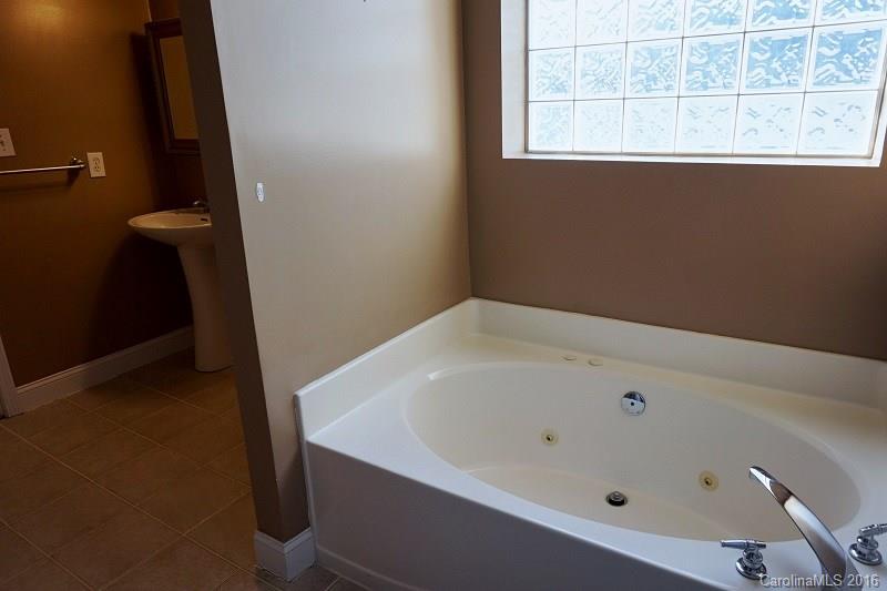 2034 Sugar Maple Lane Conover, NC 28613 - Photo 18 of 24 Gallery Image 18