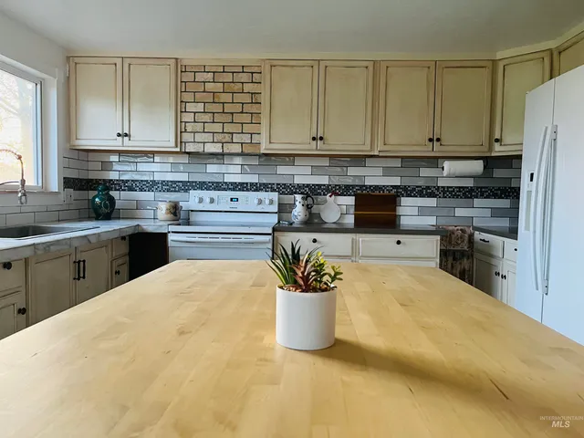 $549,000 | 627 Sugar Avenue, Ontario, OR 97914