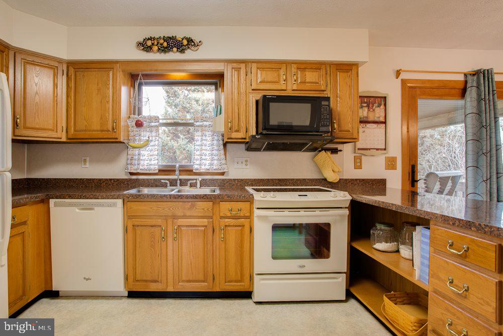 360 Sarhelm Road Harrisburg, PA 17112 - Photo 11 of 25 Gallery Image 11