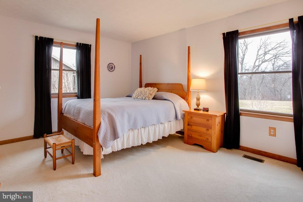 360 Sarhelm Road Harrisburg, PA 17112 - Photo 16 of 25 Gallery Image 16