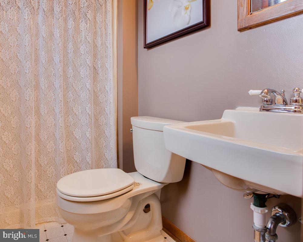 360 Sarhelm Road Harrisburg, PA 17112 - Photo 18 of 25 Gallery Image 18