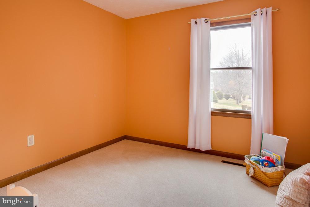360 Sarhelm Road Harrisburg, PA 17112 - Photo 21 of 25 Gallery Image 21