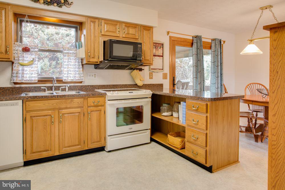 360 Sarhelm Road Harrisburg, PA 17112 - Photo 10 of 25 Gallery Image 10