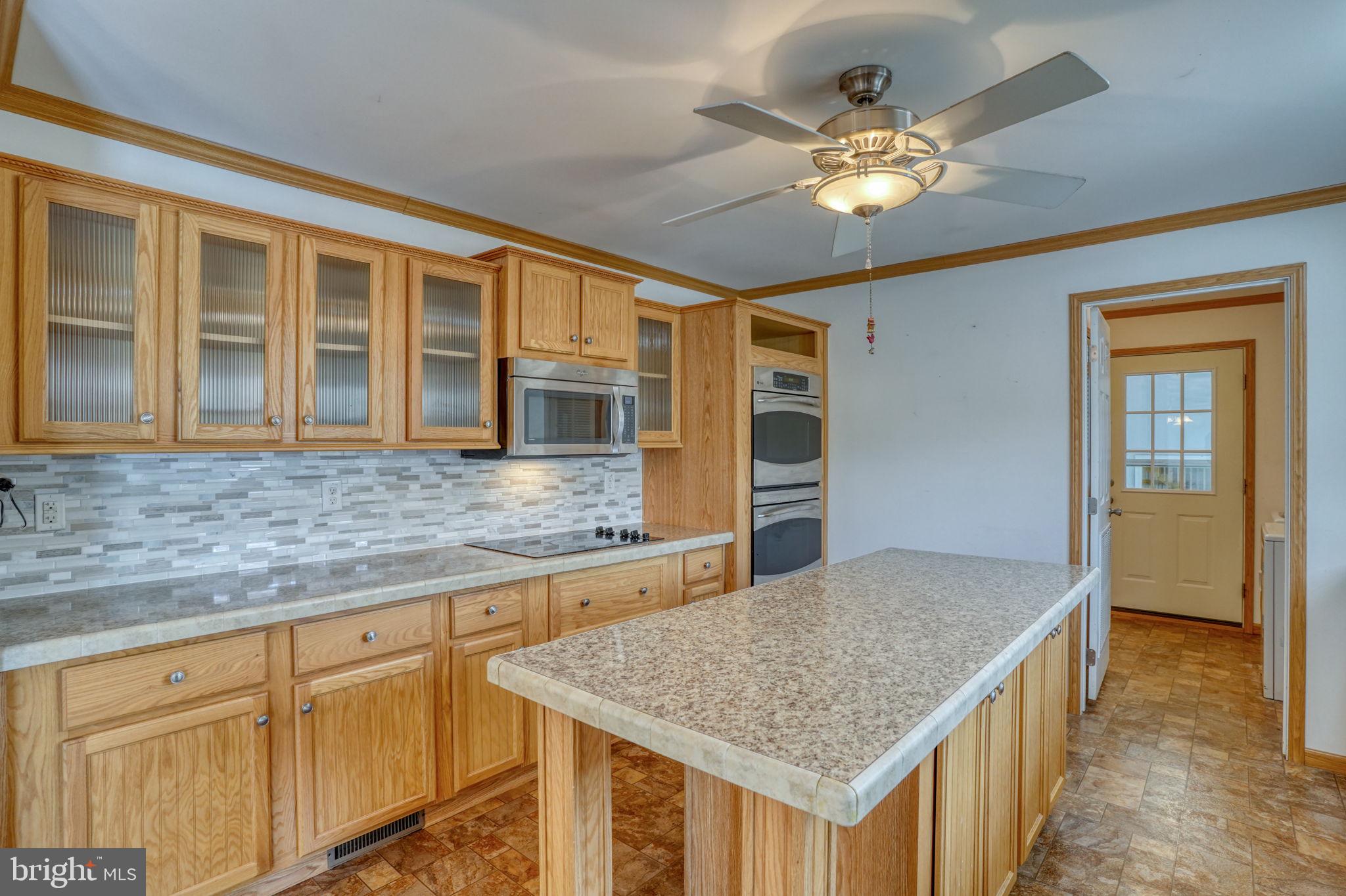 31729 West Edge Road Millington, MD 21651 - Photo 16 of 60 Double oven
