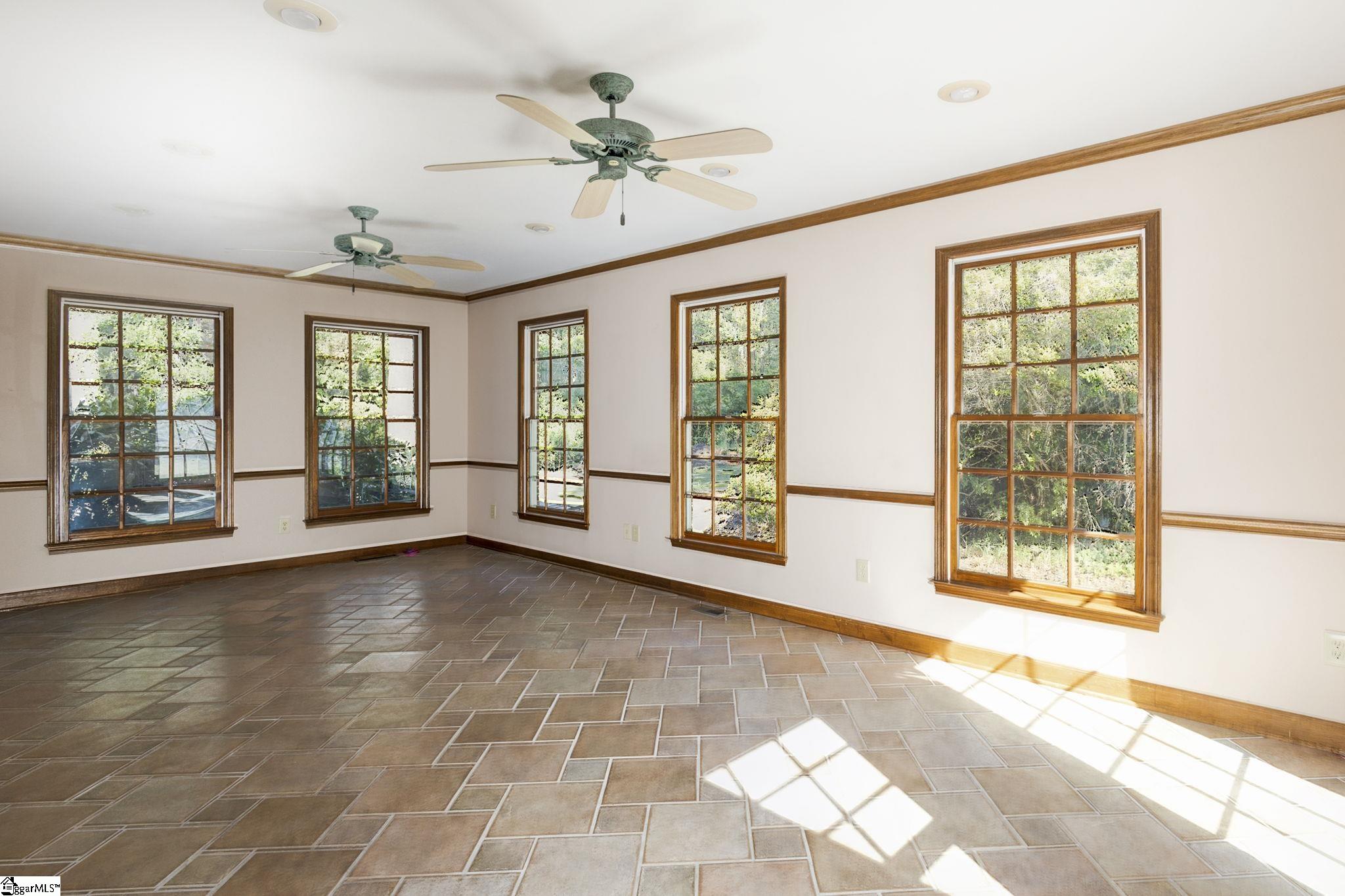 212 Loblolly Lane Greenville, SC 29607 - Photo 13 of 33 Gallery Image 13