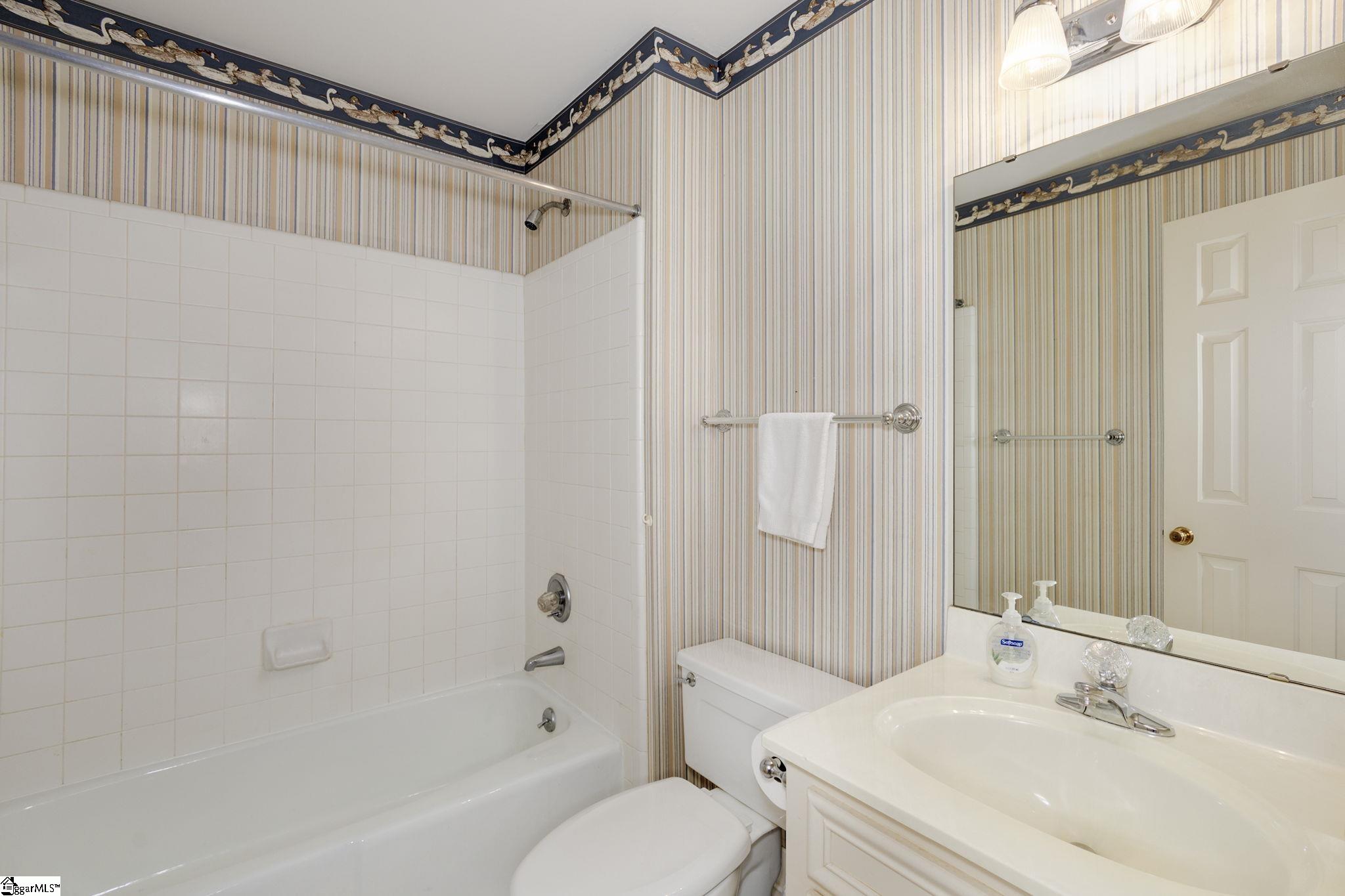 212 Loblolly Lane Greenville, SC 29607 - Photo 26 of 33 Gallery Image 26