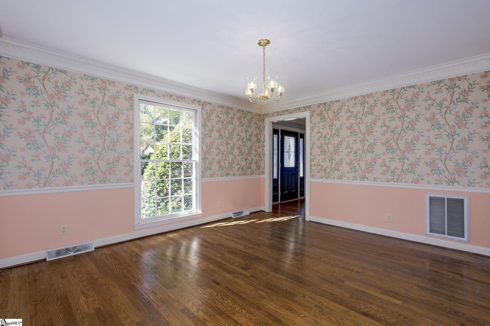 212 Loblolly Lane Greenville, SC 29607 - Photo 8 of 33 Gallery Image 8