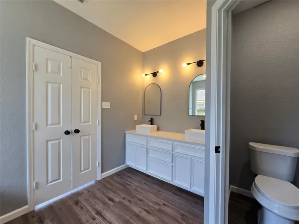 $2,600 | 5210 Benton Drive, Pasadena, TX 77504