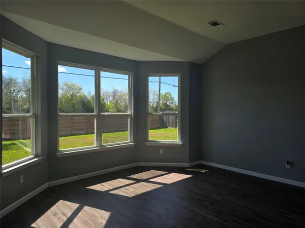 $2,600 | 5210 Benton Drive, Pasadena, TX 77504