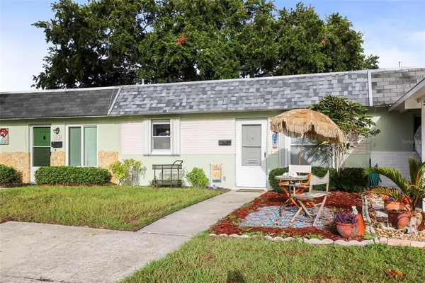 $199,000 | 180 Skyloch Drive West, Dunedin, FL 34698