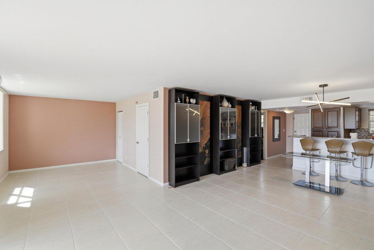 5340 Northwest 2nd Avenue, Unit 326 Boca Raton, FL 33487 - Photo 12 of 29 DSC_2596_autoremove_21851140