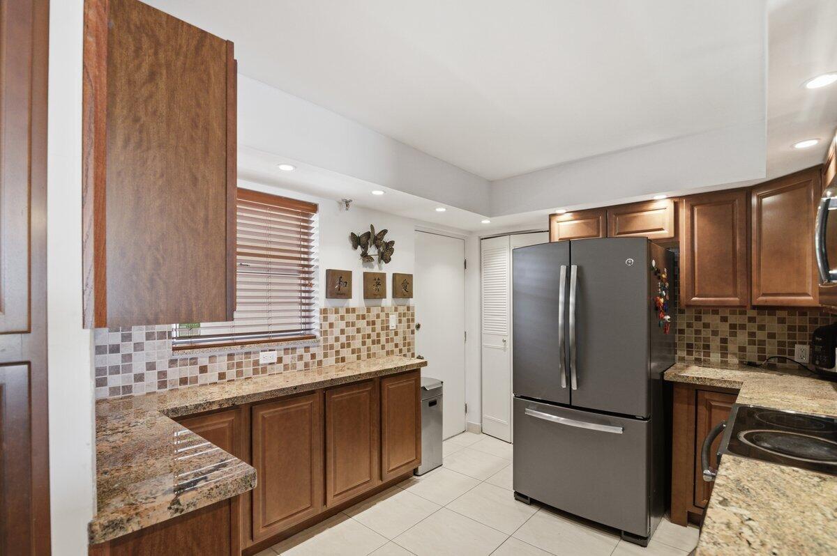 5340 Northwest 2nd Avenue, Unit 326 Boca Raton, FL 33487 - Photo 10 of 29 DSC_2584