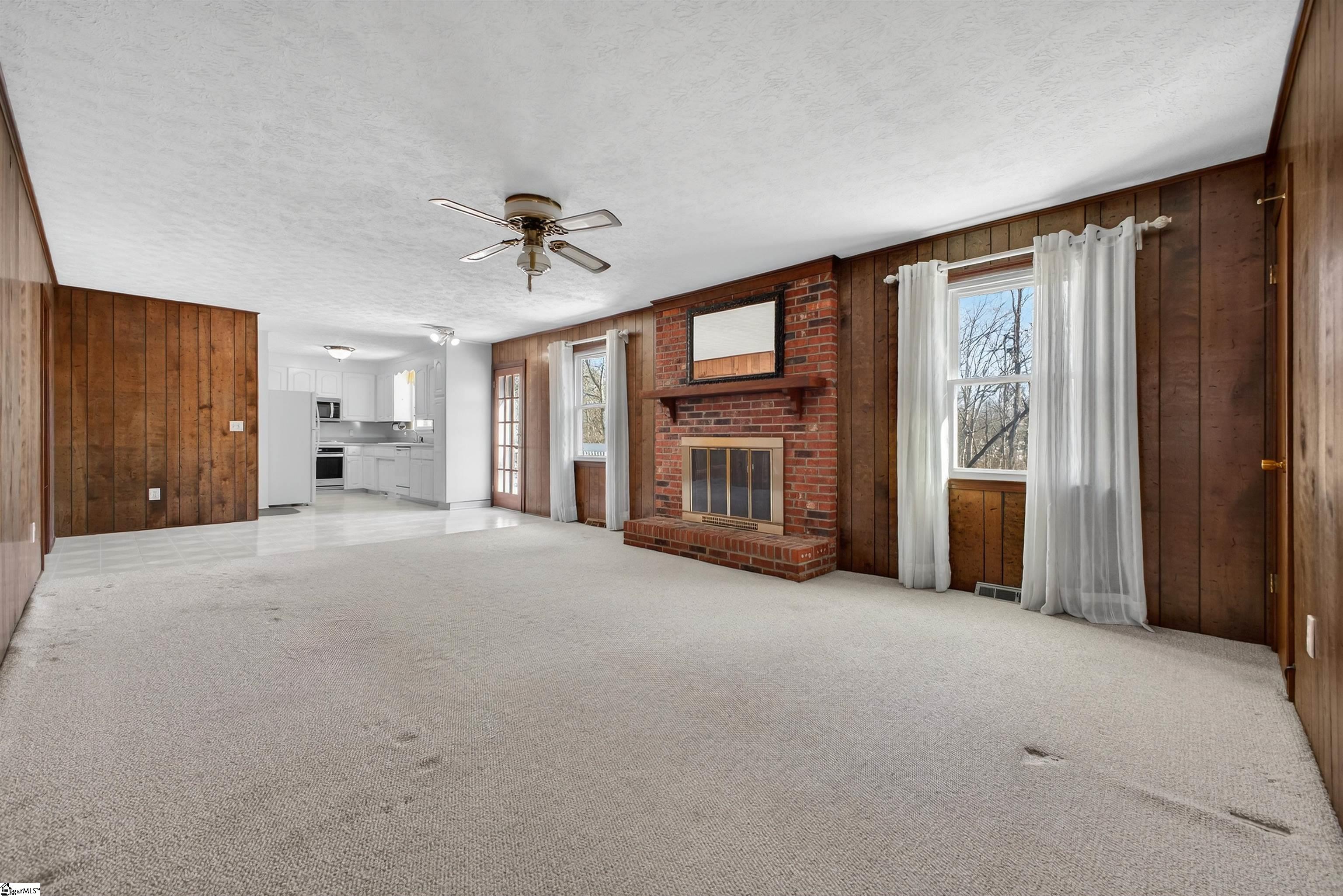 227 Eastbourne Road Greenville, SC 29611 - Photo 13 of 36