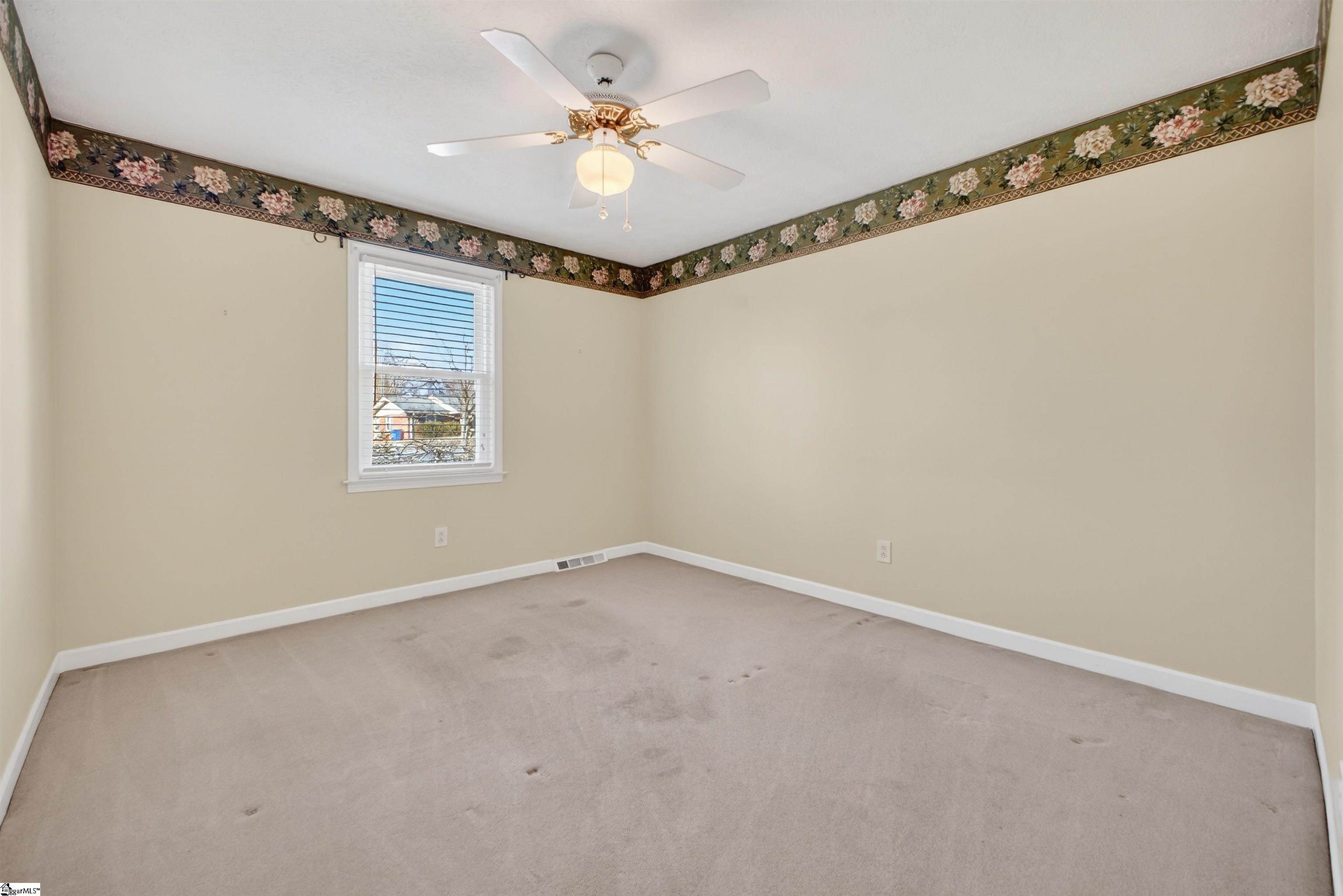 227 Eastbourne Road Greenville, SC 29611 - Photo 15 of 36