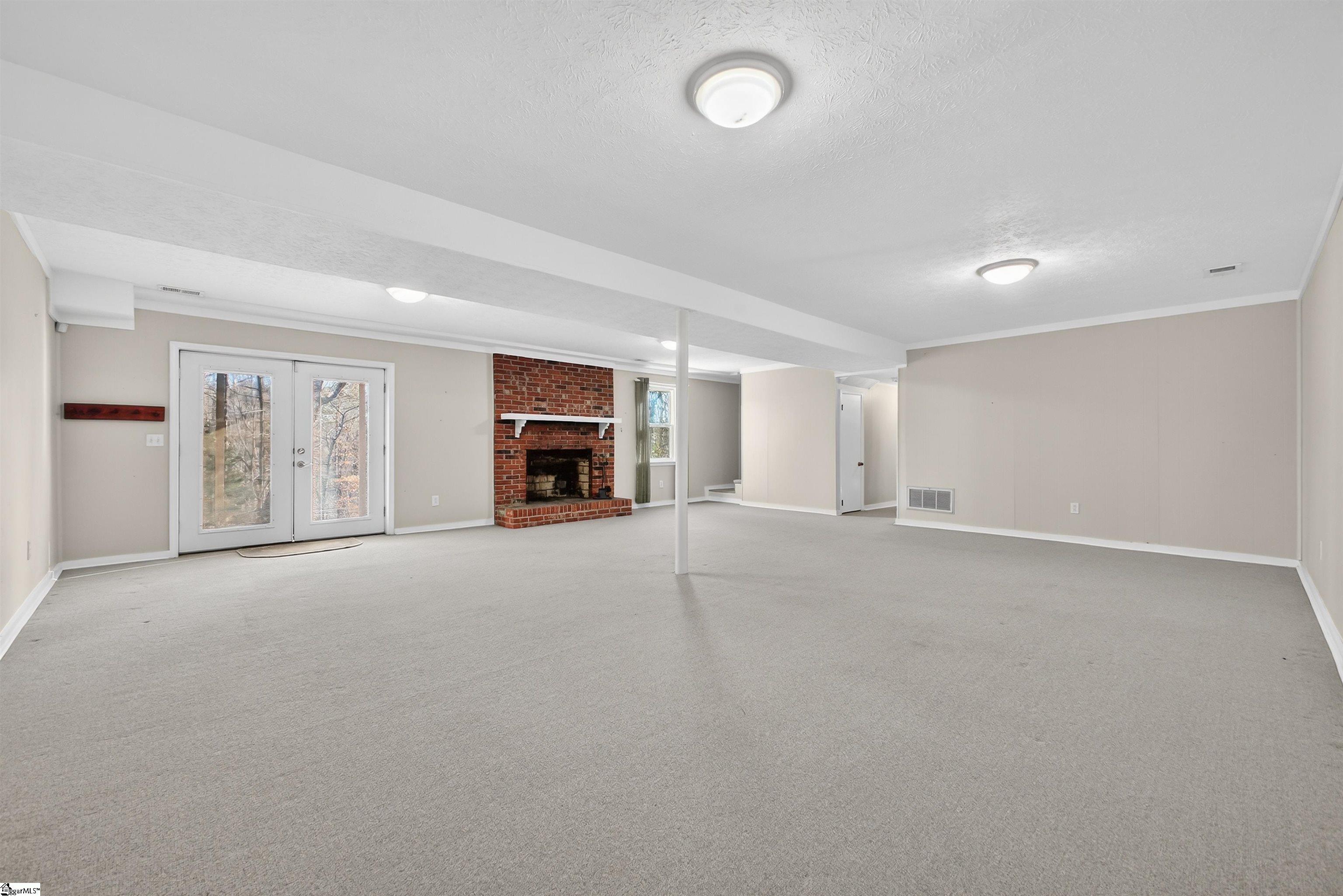 227 Eastbourne Road Greenville, SC 29611 - Photo 23 of 36