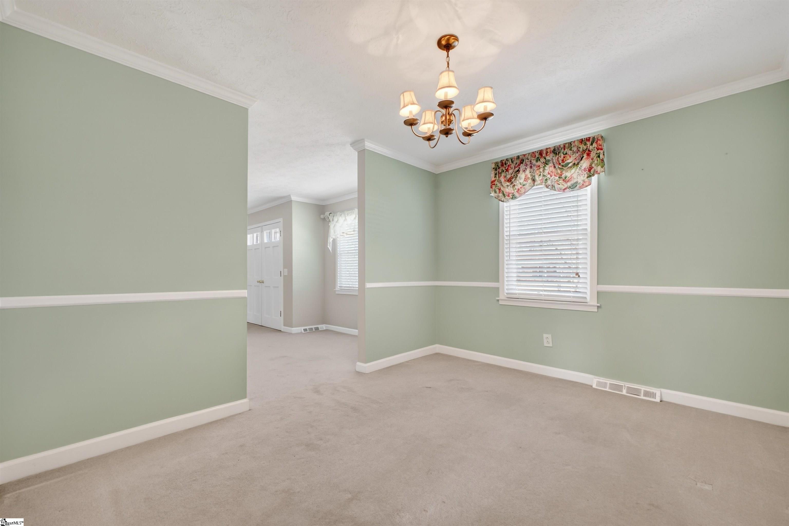 227 Eastbourne Road Greenville, SC 29611 - Photo 5 of 36