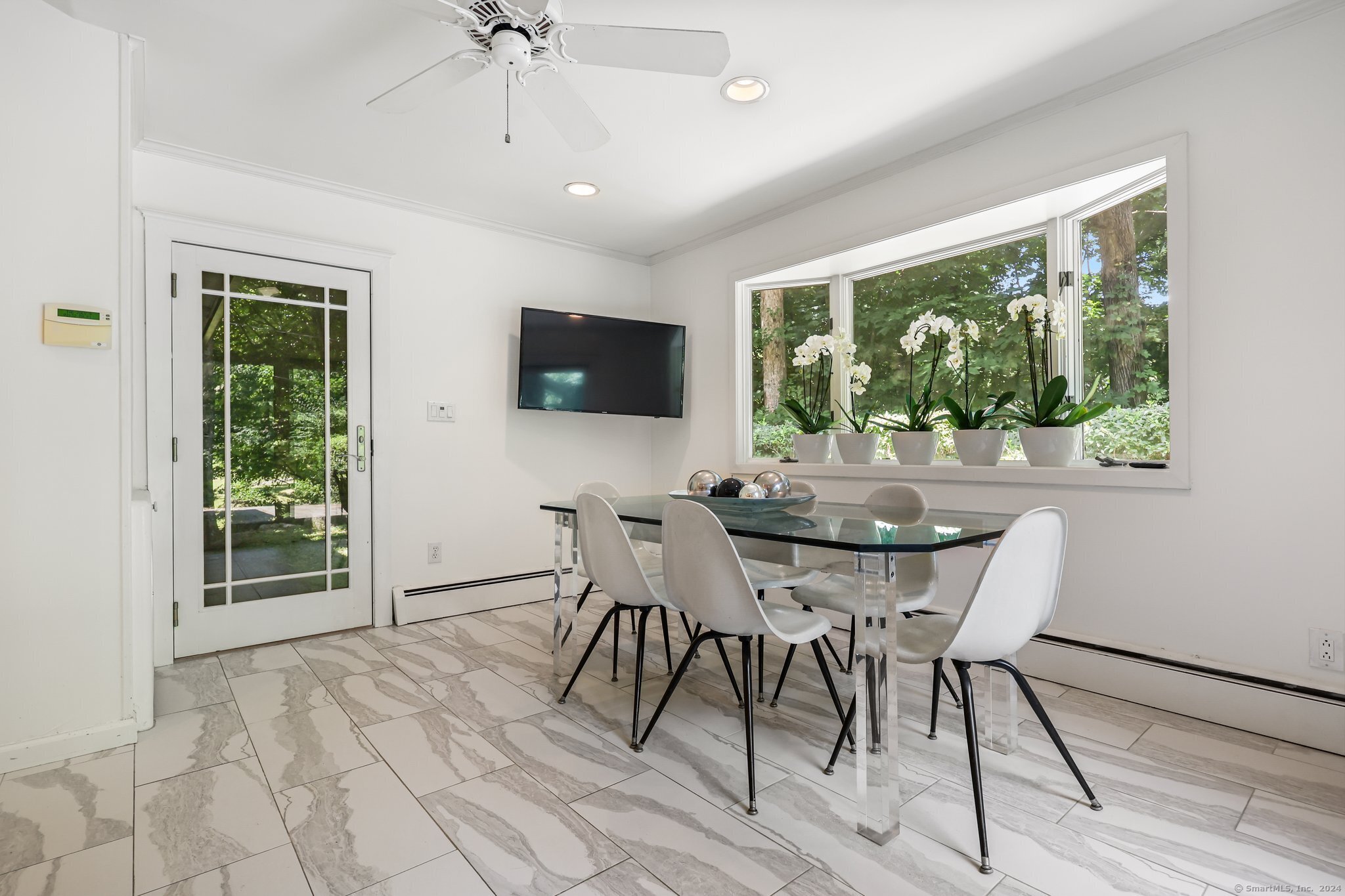 22 Sunswyck Road Darien, CT 06820 - Photo 13 of 38