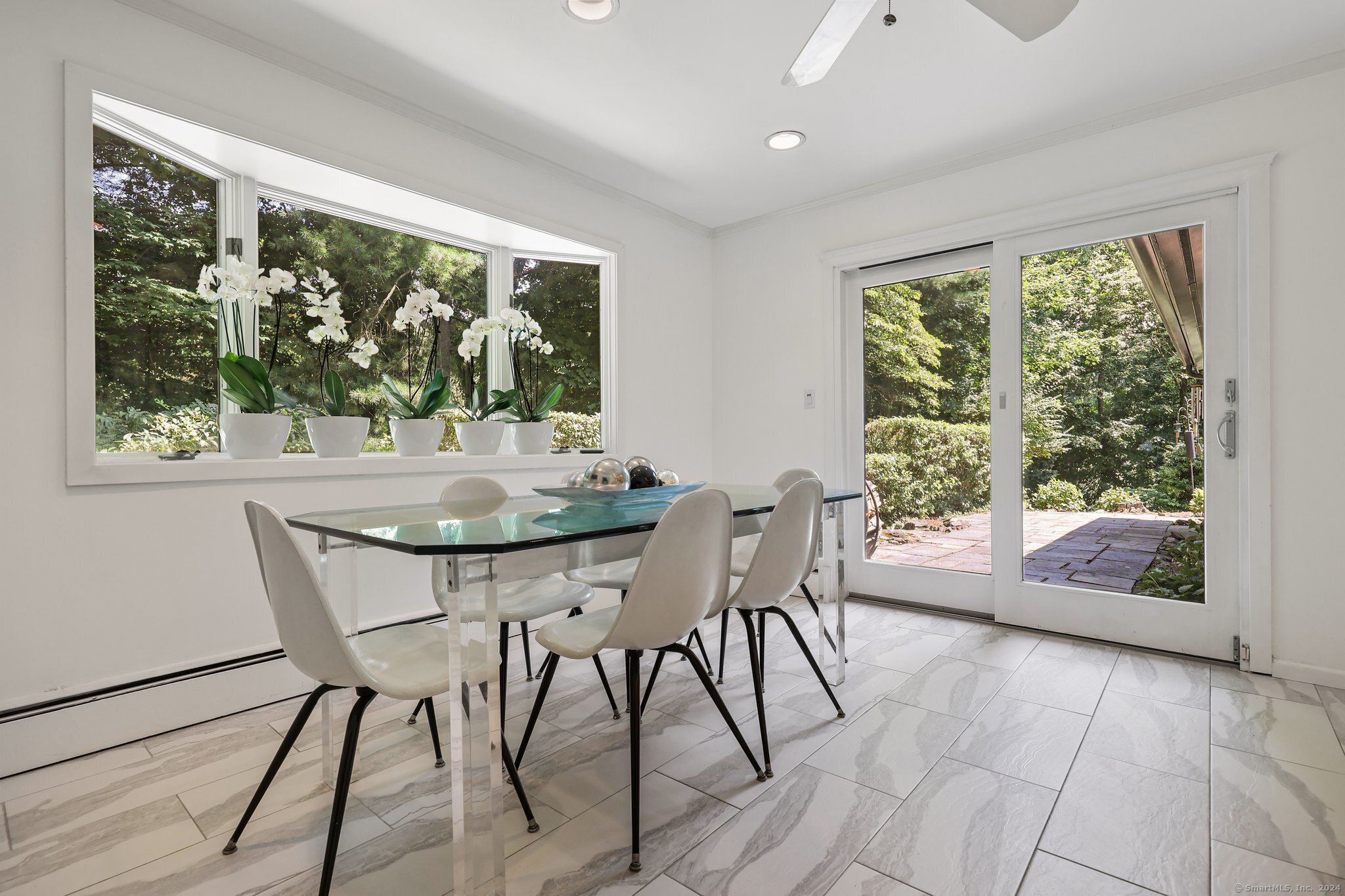 22 Sunswyck Road Darien, CT 06820 - Photo 14 of 38