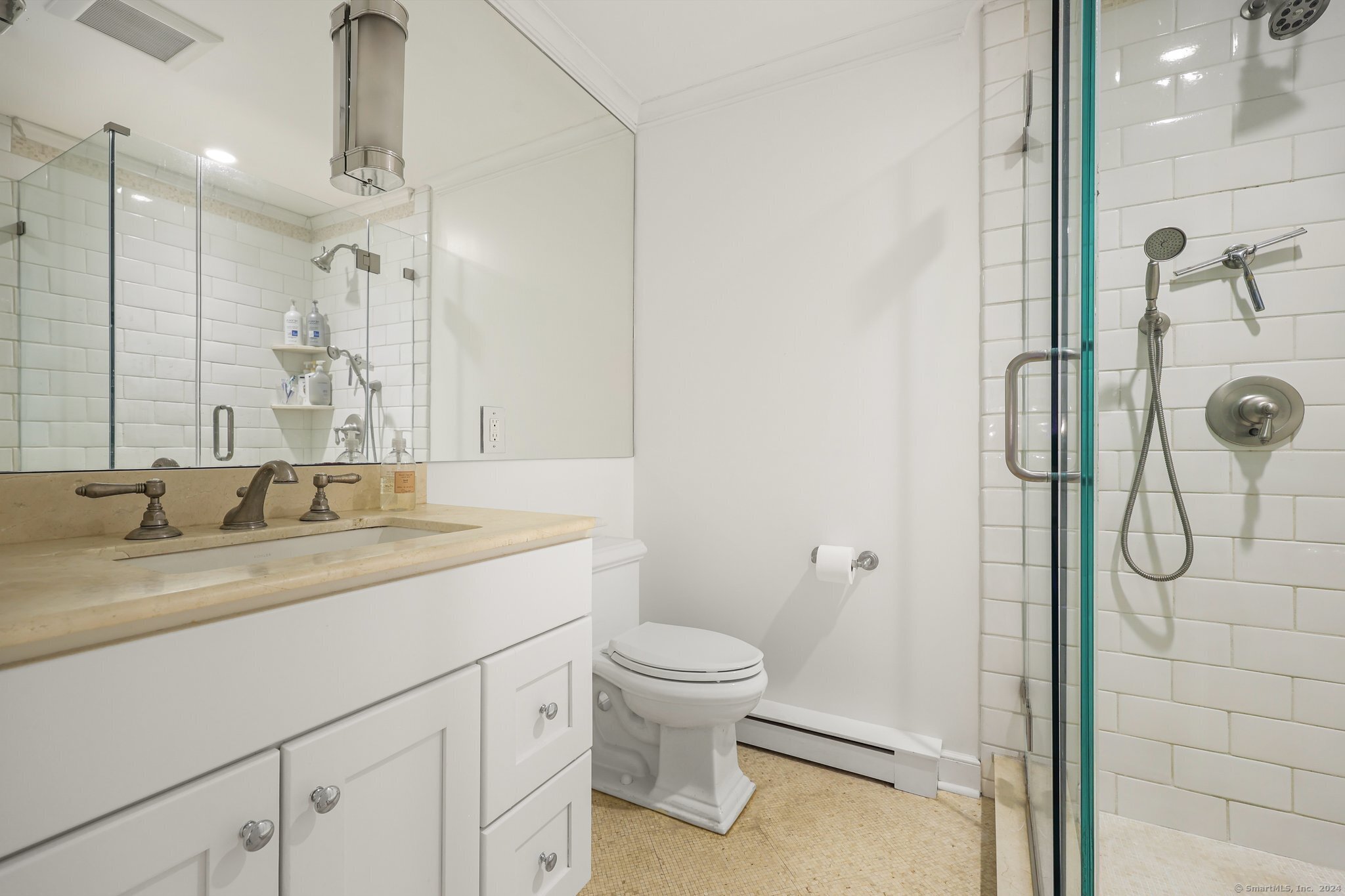 22 Sunswyck Road Darien, CT 06820 - Photo 23 of 38