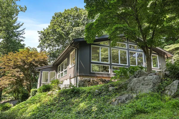 $11,500 | 22 Sunswyck Road, Darien, CT 06820