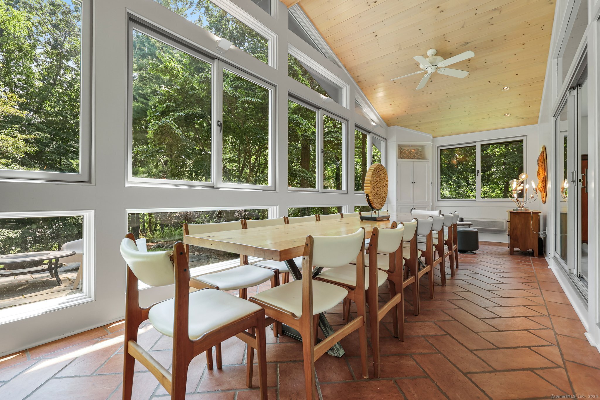 22 Sunswyck Road Darien, CT 06820 - Photo 8 of 38