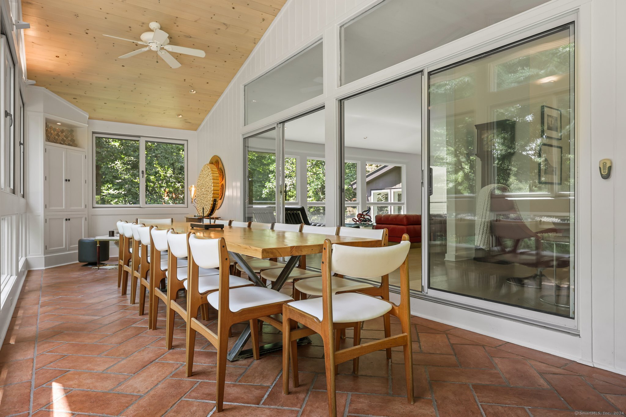 22 Sunswyck Road Darien, CT 06820 - Photo 9 of 38