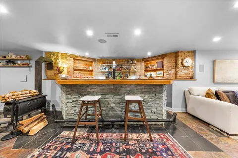 $1,349,000 | 1819 North Whipple Street, Chicago, IL 60647