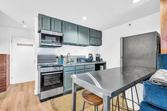 $435,000 | 8 Fall Line Drive, Unit N105, Newry, ME 04261