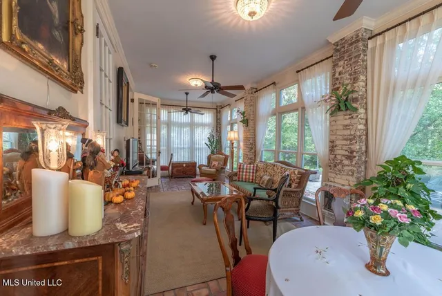 $1,850,000 | 1164 Lower Woodville Road, Natchez, MS 39120