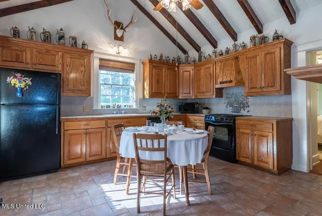 $1,850,000 | 1164 Lower Woodville Road, Natchez, MS 39120