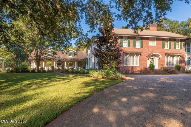 $1,850,000 | 1164 Lower Woodville Road, Natchez, MS 39120
