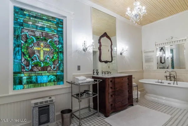 $1,850,000 | 1164 Lower Woodville Road, Natchez, MS 39120