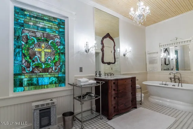 $1,850,000 | 1164 Lower Woodville Road, Natchez, MS 39120