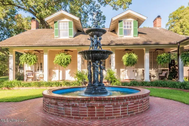 $1,850,000 | 1164 Lower Woodville Road, Natchez, MS 39120