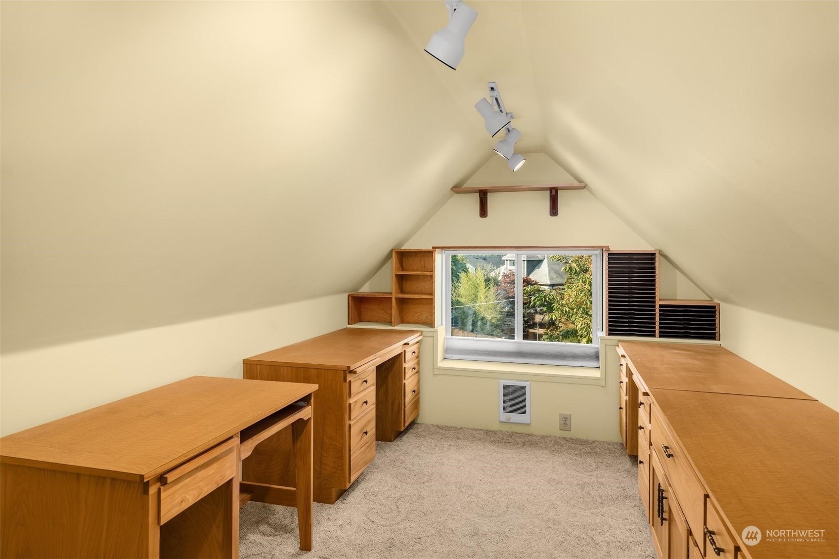 7518 Orin Court North Seattle, WA 98103 - Photo 22 of 40 a very nice looking room with a big bed