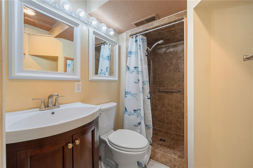 658 Lindsay Road Carnegie, PA 15106 - Photo 29 of 32 Full Bath on Lower Level
