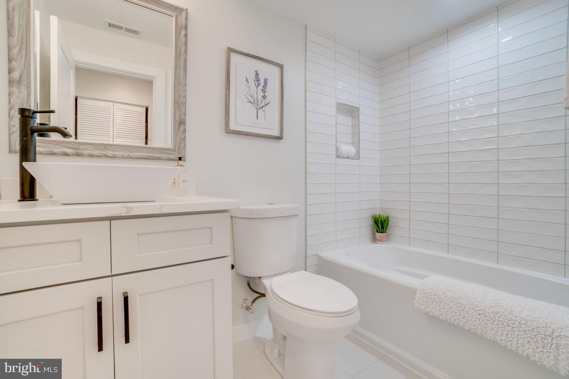 5012 2nd Street Northwest, Unit 2 Washington, DC 20011 - Photo 8 of 23