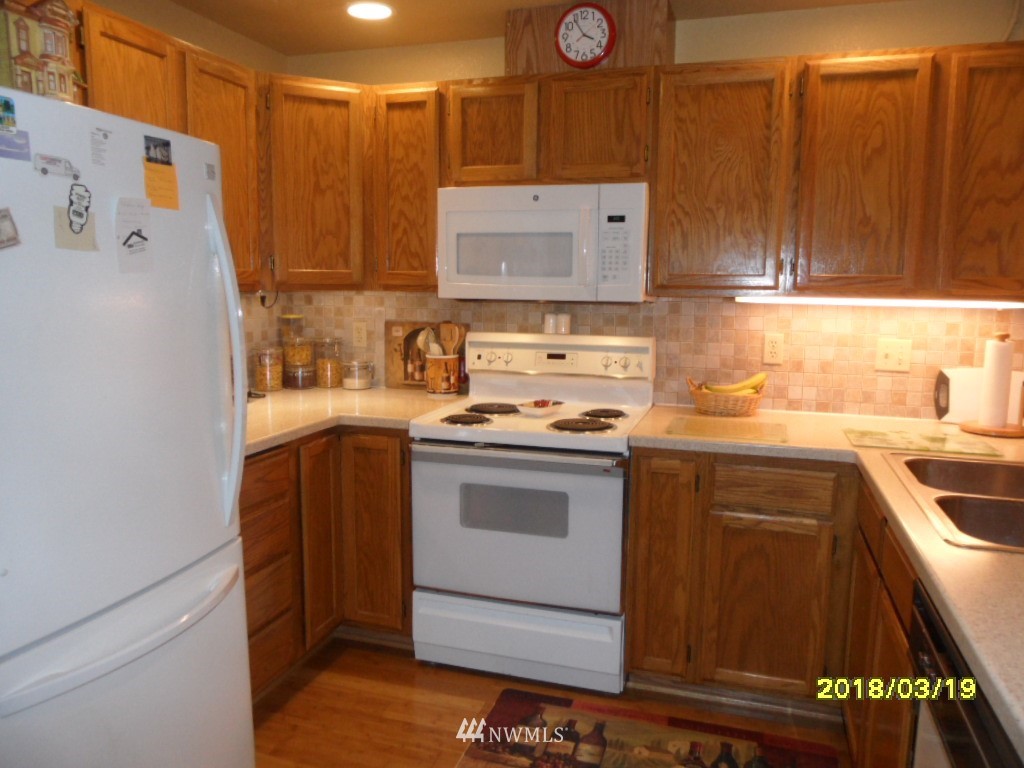 1926 Rucker Avenue, Unit 2 Everett, WA 98201 - Photo 8 of 23