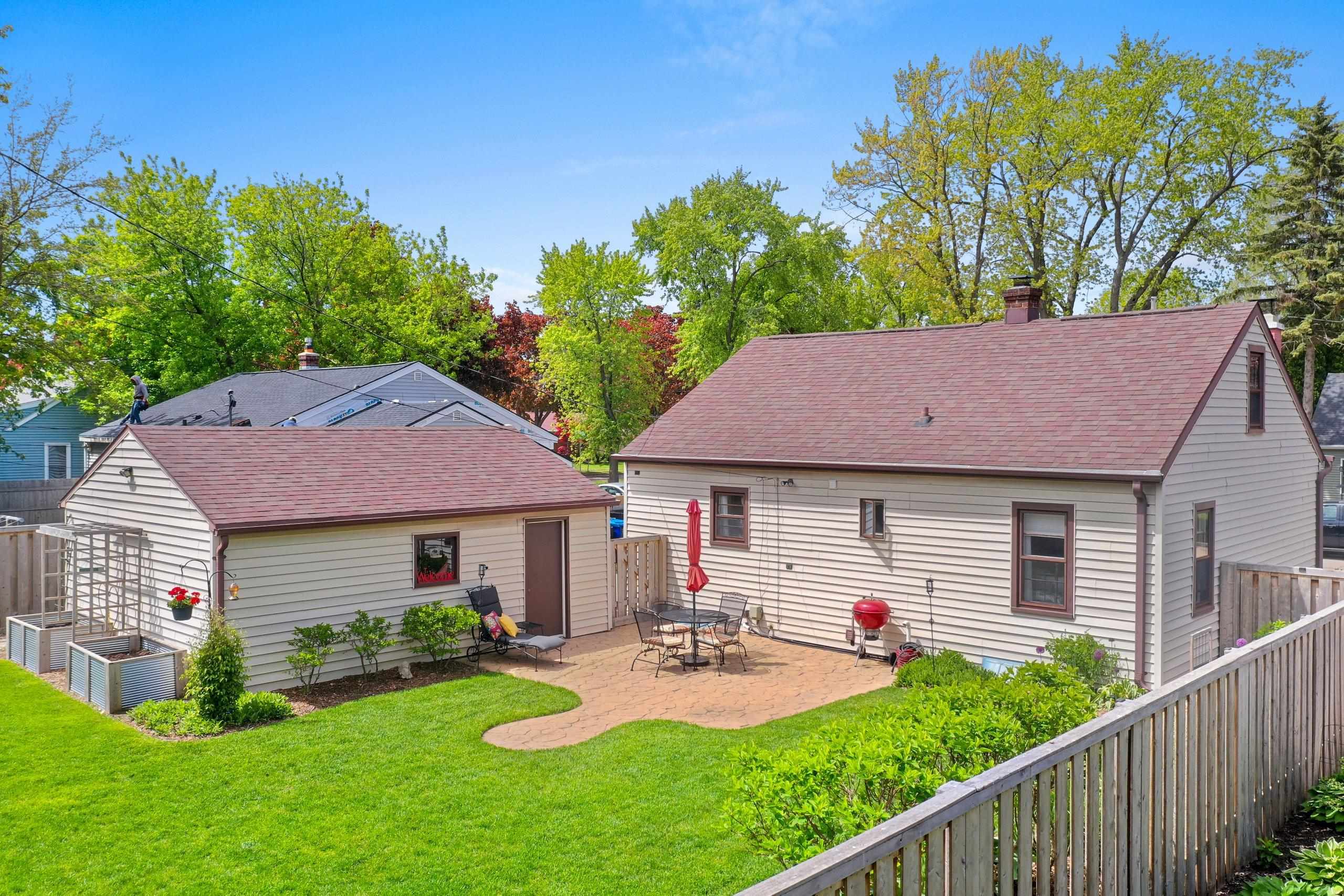 1137 East Jardin Street Appleton, WI 54911 - Photo 15 of 56