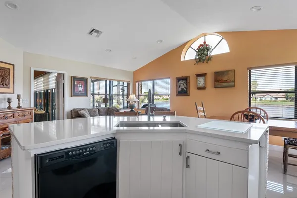 $2,600 | 7211 Sweetbay Court, Boynton Beach, FL 33472