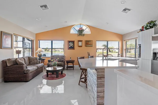 $2,600 | 7211 Sweetbay Court, Boynton Beach, FL 33472