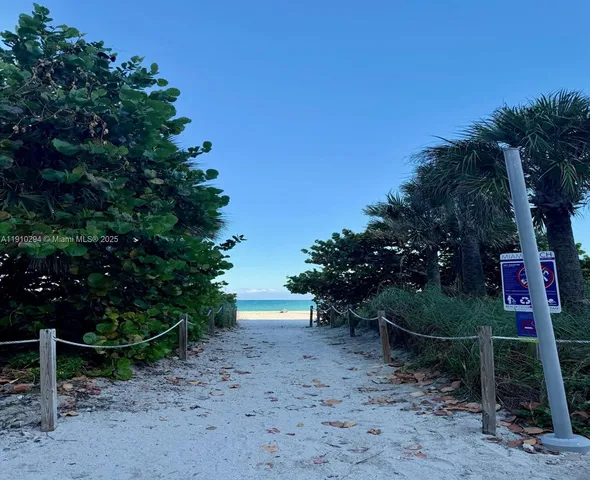 $3,200 | 6061 Collins Avenue, Unit 11A, Miami Beach, FL 33140