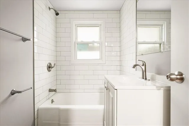 $164,900 | 9421 East 15th Street South, Independence, MO 64052